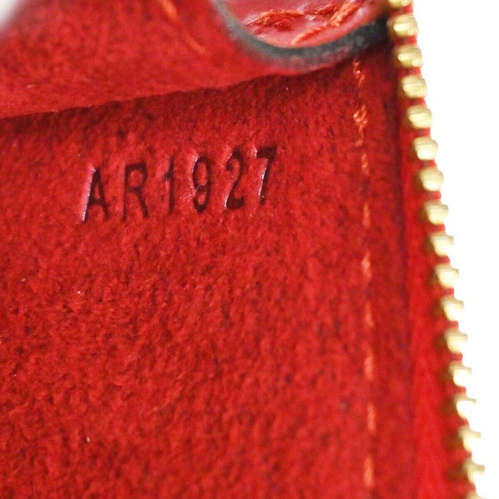 LOUIS VUITTON Pochette accessoires Clutch Bag - Picture 6 of 14